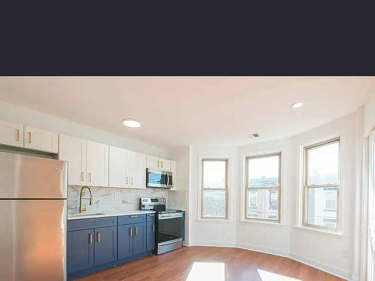 1929 N 32nd St #3 — Photo 1
