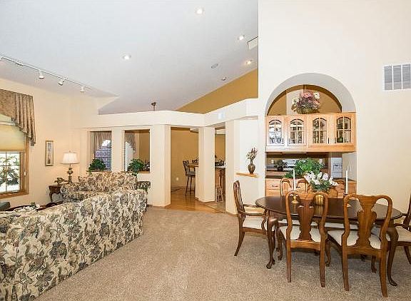 4th image of 255 W Canyon Dr
