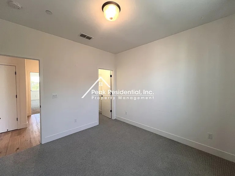 1023 Ice Cream Ln — Photo 32
