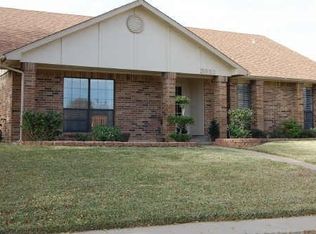 3921 Commonwealth Dr, Flower Mound, TX 75028