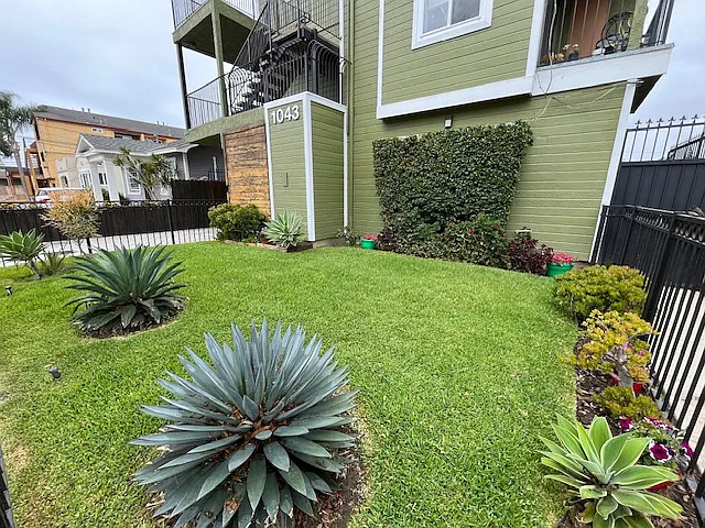 1043 Temple Ave #8 — Photo 10