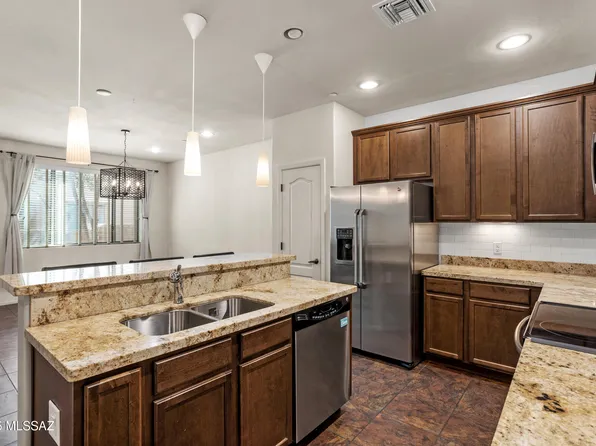 2422 E Blue Diamond Dr, Tucson, AZ 85718