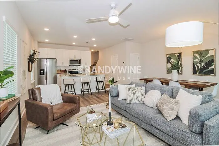 1076 Wildflower Dr — Photo 8
