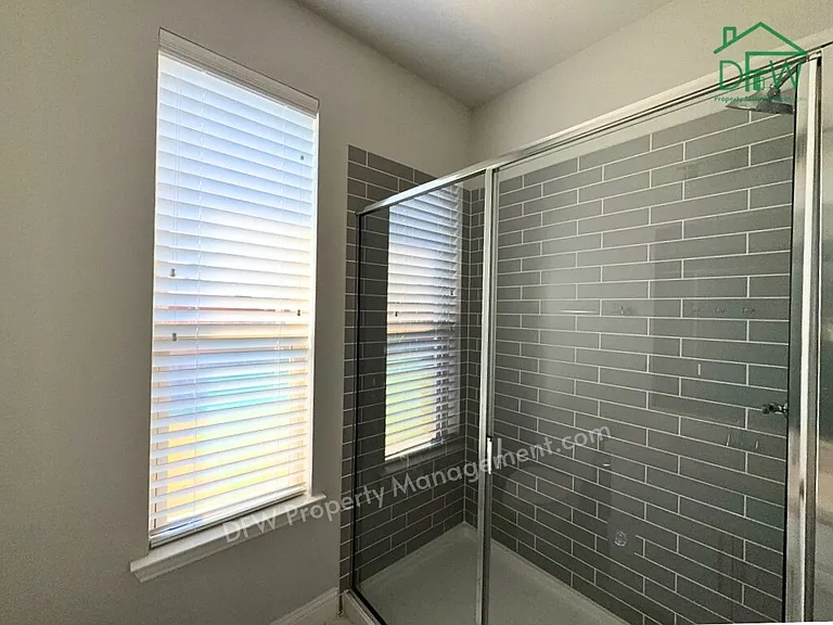 501 Upper Falls Ln — Photo 18
