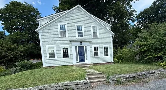 30 Court St