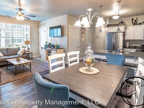 5th image of 105 W Silver Springs Dr #1201