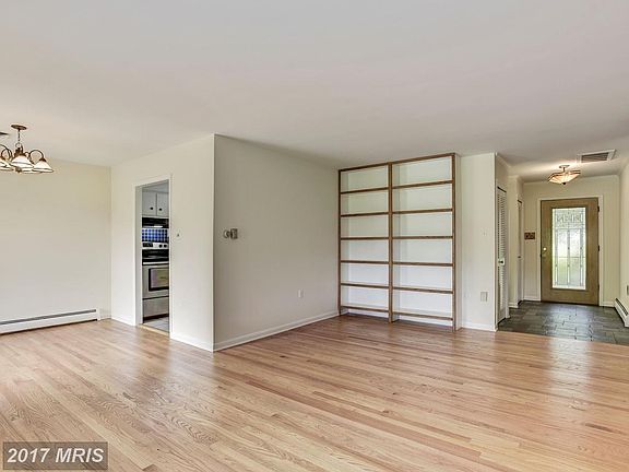 5th image of 15701 Norman Dr