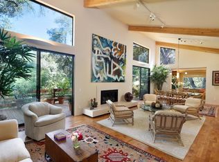 16 Valley Oak St, Portola Valley, CA 94028