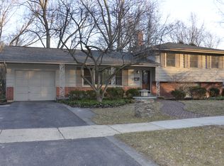 324 W Gartner Rd, Naperville, IL 60540