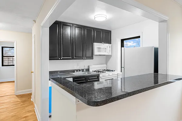 Rented by REAL New York | media 5