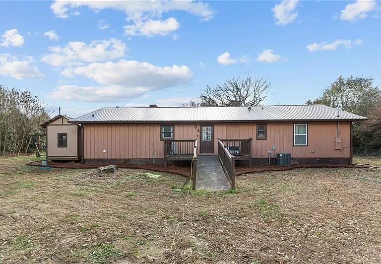 3685 Settingdown Rd — Photo 12