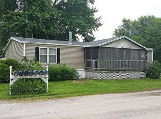 207 N 1st St, Hopkins, MO 64461