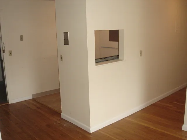 Studio, 450 sqft, $2,150 — Photo 3