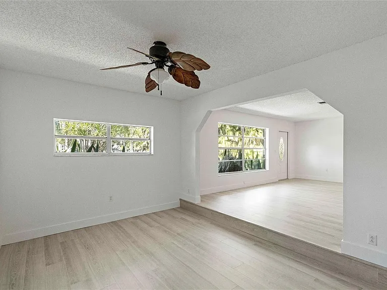 16900 SW 62nd St — Photo 24