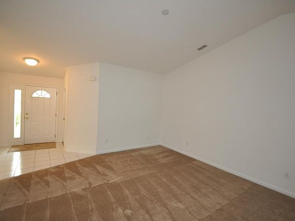 5th image of 28 Pine Haven Dr #B