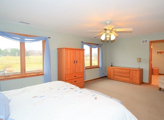 2nd image of 25651 S Kensington Ln