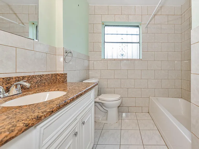 7119 Bellaire Blvd — Photo 27