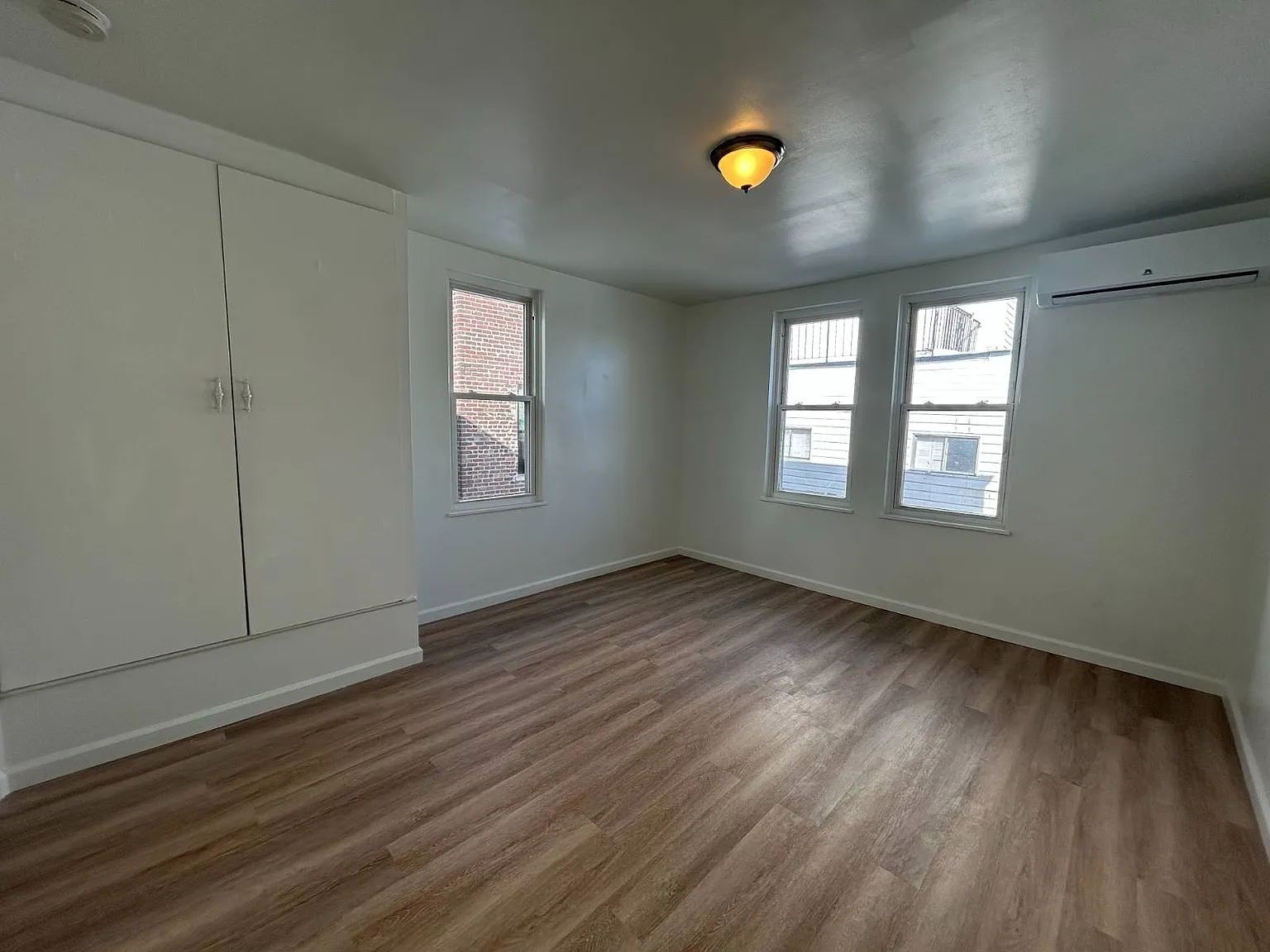 2 bed, 1.0 bath, $2,950 — Photo 3