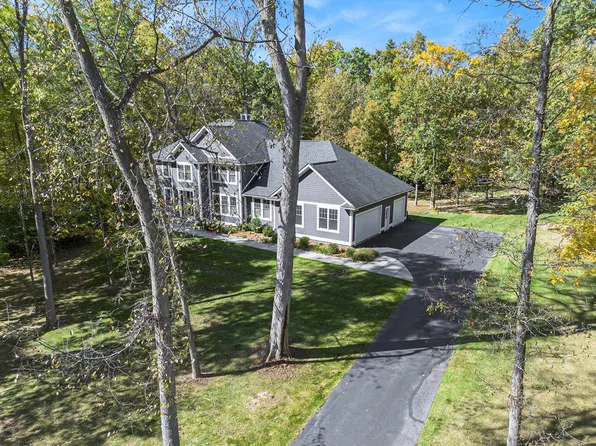 5369 Kelsey Cir, Ann Arbor, MI 48105