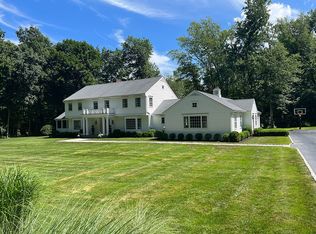 18 Pilgrim Rd, Darien, CT 06820