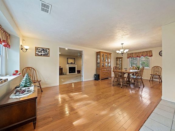 4th image of 106 Sinclair Rd
