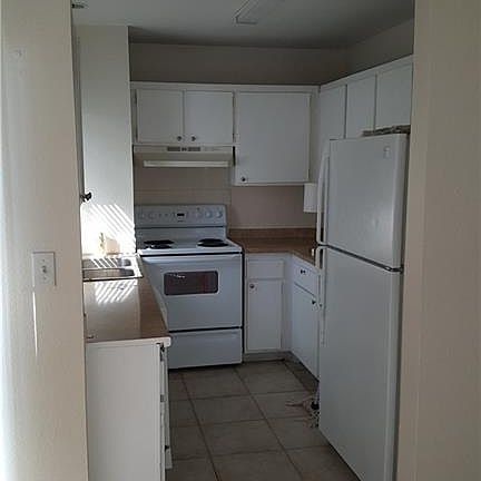 4th image of 5041 Spencer St Unit D
