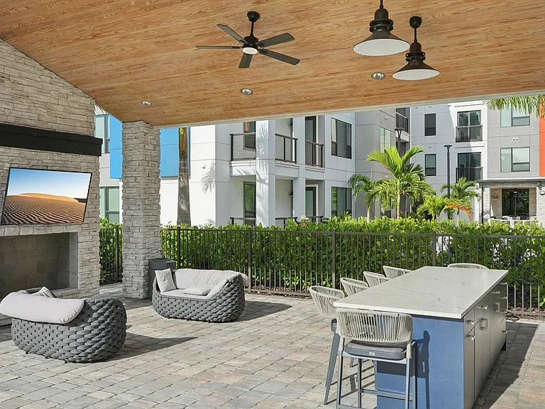 The Centro Apartments — Photo 49