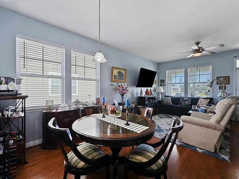 4418 N Live Oaks Cir — Photo 4