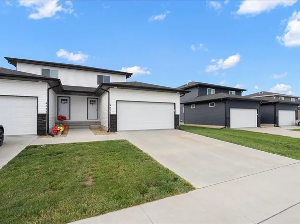 4322 Mourning Dove Dr, Waterloo, IA 50702