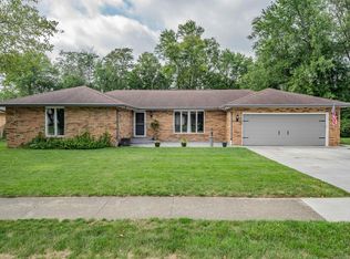 403 Holiday Dr, Greentown, IN