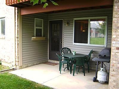 4th image of 300 Waterfront Pl