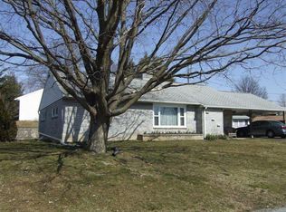 124 Sunny Slope Ln, Manheim, PA 17545