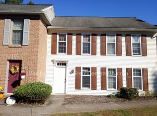 105 Stanford Ct, Mechanicsburg, PA