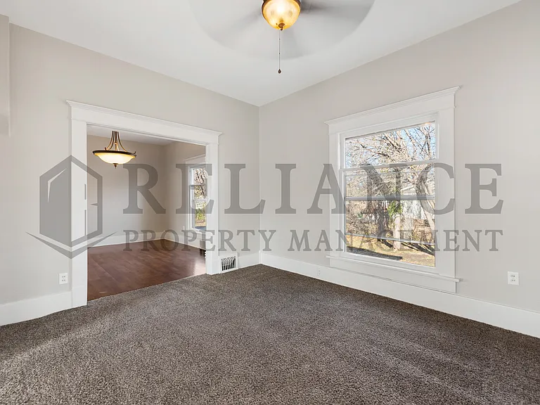 215 N King St — Photo 8
