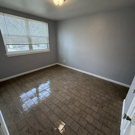 310 Vine Ave — Photo 8