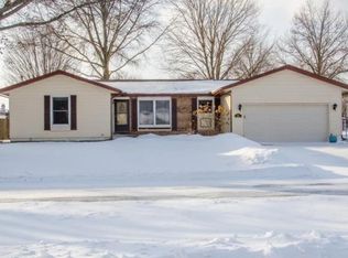 1334 Fairfax Dr, South Bend, IN