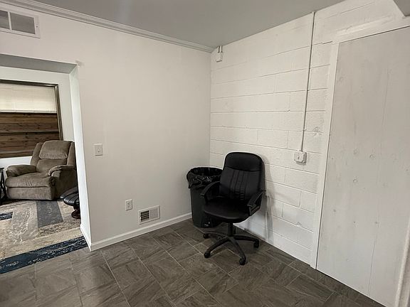 3rd image of 1523 E Michigan Ave