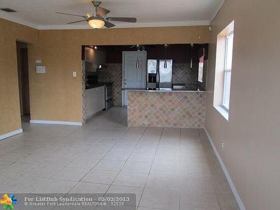 4th image of 2542 Sherman St