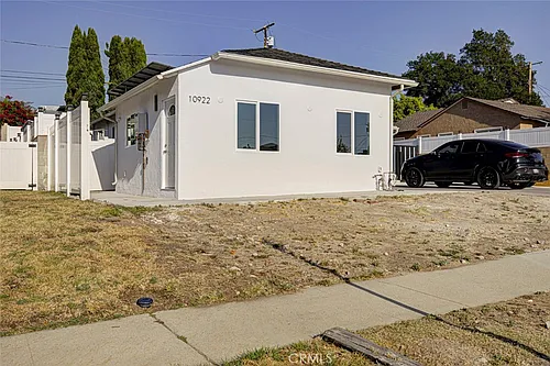 10920 Nassau Ave Photo 1
