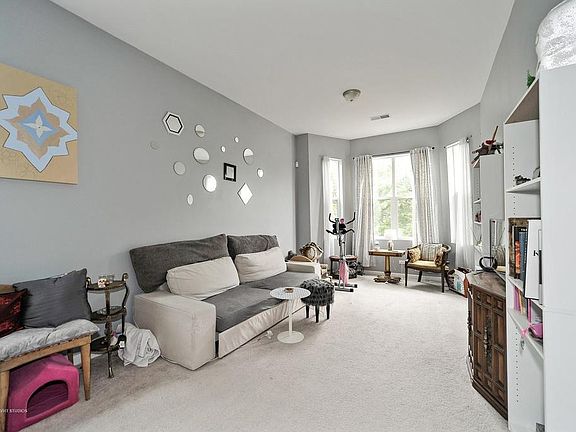 3rd image of 1709 N Kimball Ave #3