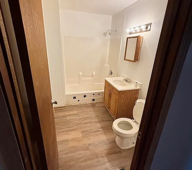 917 10th Ave #2 — Photo 7