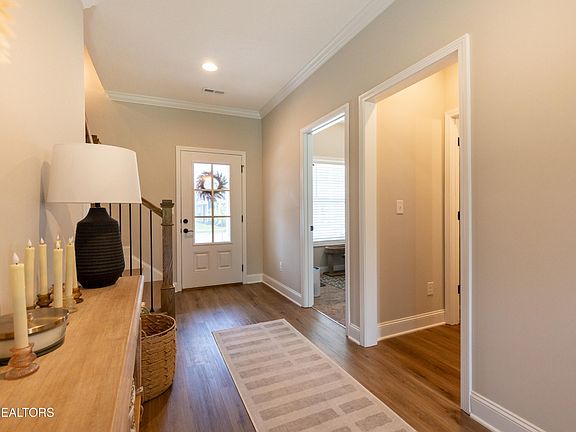 3rd image of 117 Songberry St