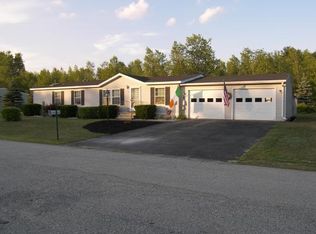 68 Stacey Dr, Hopkinton, NH 03229