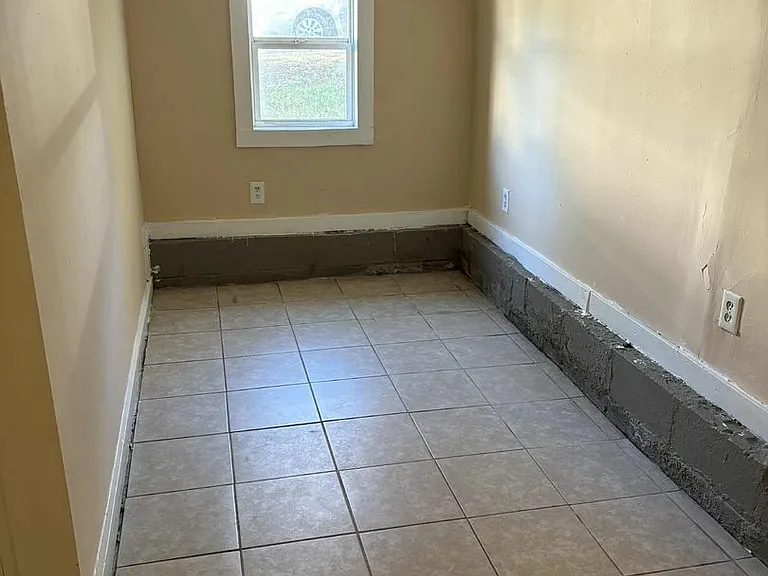 206 N Morgan St — Photo 6