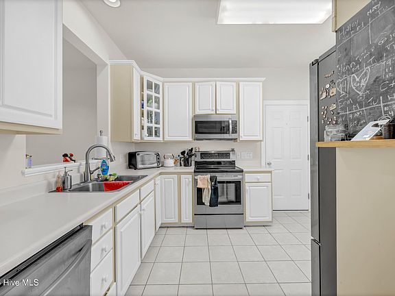 4th image of 5006 Carleton Drive Unit 62