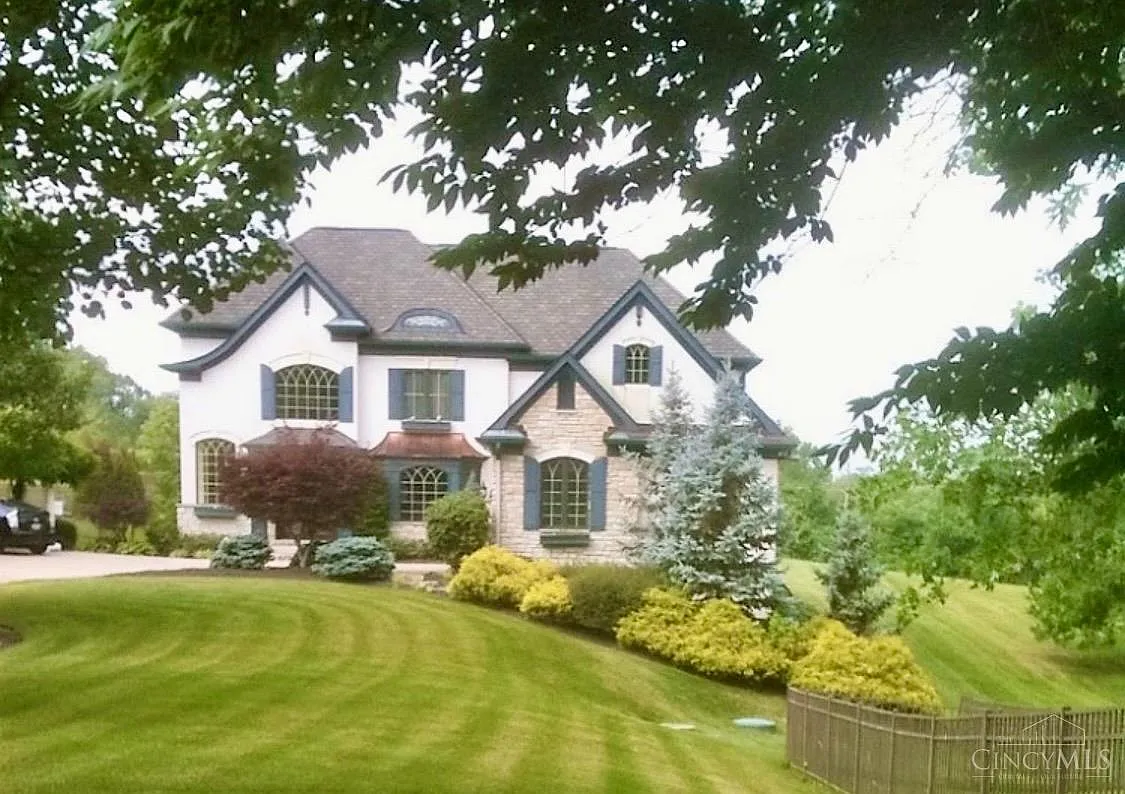 7087 Bridgetown Rd photo 1
