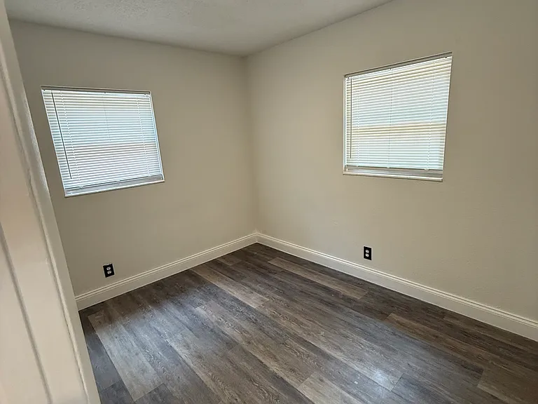 1511 Creighton Rd #D — Photo 14