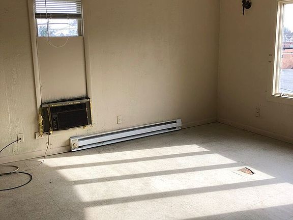 4th image of 112 E Jefferson St APT C