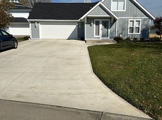 86 Southmoor Shores Dr, Saint Marys, OH 45885