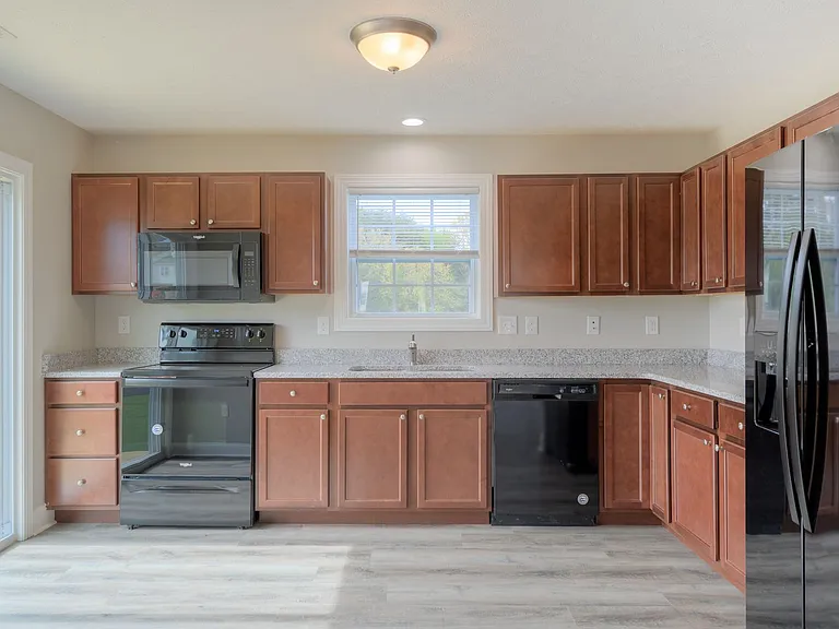 1300 Providence Blvd NW — Photo 8